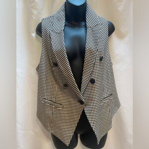 Torrid Black and White Houndstooth Vest